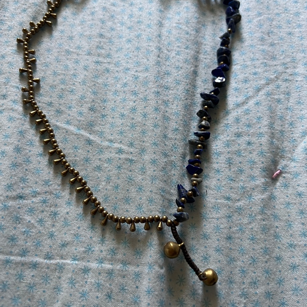 Women’s blue and Pearl beaded necklace. - Picture 5 of 5